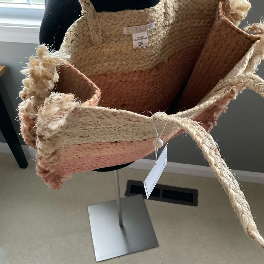 Shiraleah Pink and Tan Woven Tote - Picture 3 of 5